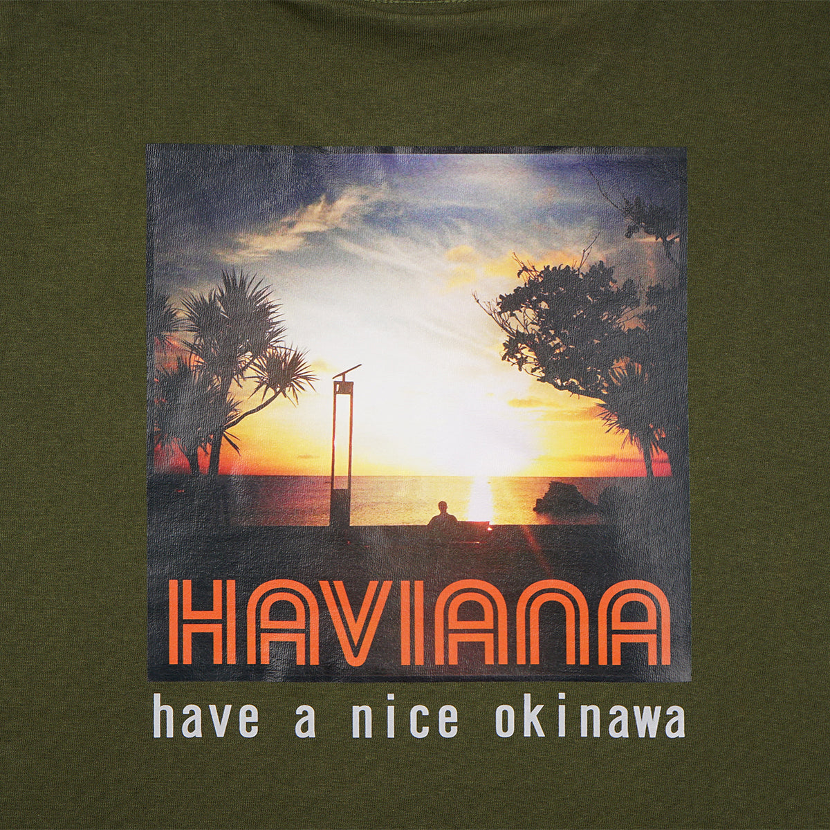 HAVIANA ORANGE SUNSET Photo T フォトTシャツ カーキ プリント拡大|サンセットに染まる海と空のフォトグラフィックディテール|沖縄ファッションブランド 通販