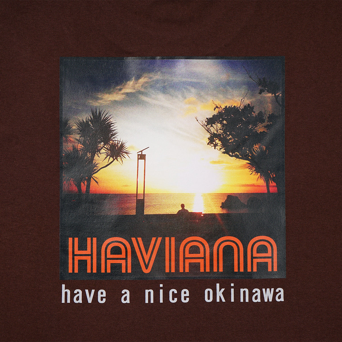 HAVIANA ORANGE SUNSET Photo T フォトTシャツ ブラウン プリント拡大｜サンセットに染まる海と空のフォトグラフィックディテール｜沖縄ファッションブランド 通販